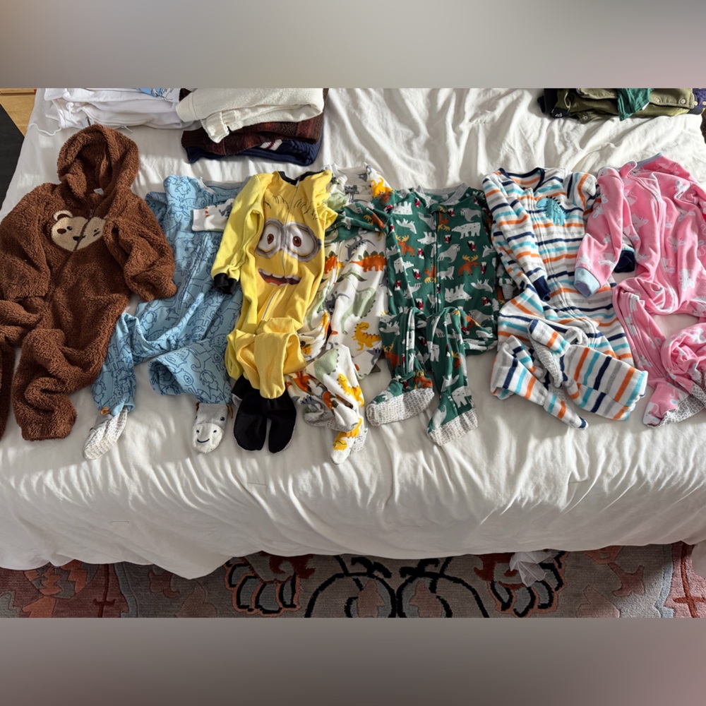 Carter's Kids Pajamas Footie Lot of 7 5T biy girl pj bear hoodie
